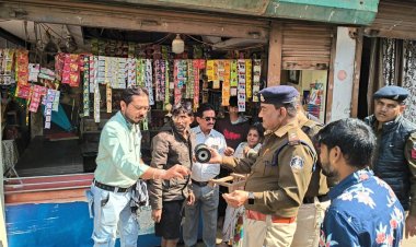 प्रतिबंधित चीनी मांझा पर निगम और पुलिस की सख्ती, दुकानों में चल जांच अभियान