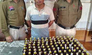 अवैध शराब के साथ दो आदतन आरोपी गिरफ्तार, 73 हजार की शराब और बाइक जब्त