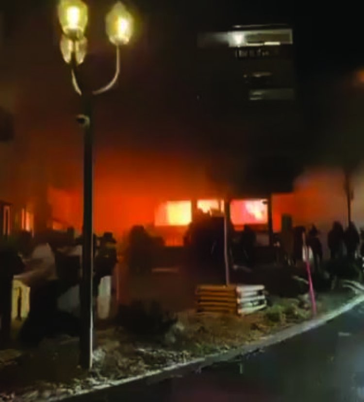 क्रांस मोंटाना स्की रिजॉर्ट में धमाका, नए साल का जश्न मातम में बदला; कई लोगों के मारे जाने की आशंका