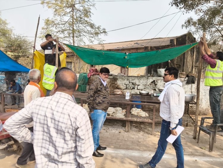 अवैध कब्जों पर निगम की सख्ती, मांस दुकान हटाई, वेडिंग जोन कराया कब्जामुक्त