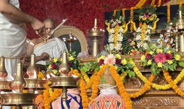 हरे कृष्ण मंदिर में मनाई गई गौरा पूर्णिमा और होली महोत्सव, भक्तों ने फूलों और रंगों के साथ मनाया उत्सव