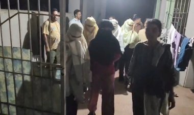 भिलाई Breaking : नेहरू नगर के इस मकान में देह व्यापार का भंडाफोड़, संचालिका और ग्राहक गिरफ्तार, 8 महिलाएं भी पकड़ी गई