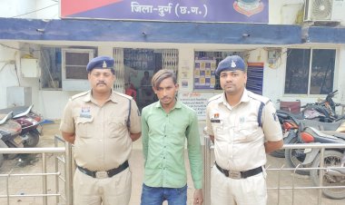 शराब के लिए पैसे नहीं मिलने पर बेटे ने अपने घर को किया आग के हवाले, आरोपी गिरफ्तार