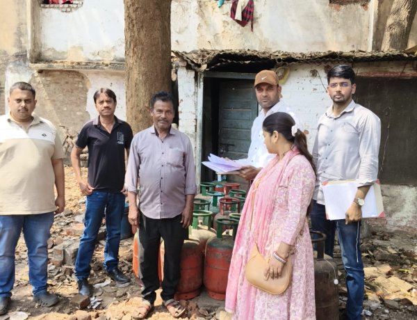 भिलाई के इस समोसा दुकान से 22 घरेलू सिलेंडर जब्त