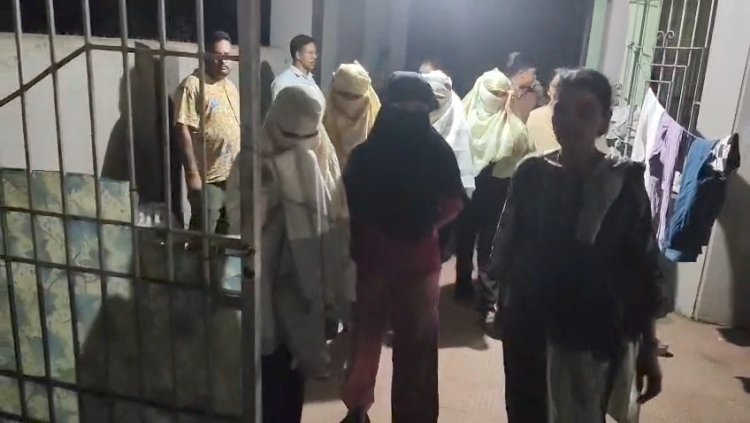 भिलाई Breaking : नेहरू नगर के इस मकान में देह व्यापार का भंडाफोड़, संचालिका और ग्राहक गिरफ्तार, 8 महिलाएं भी पकड़ी गई