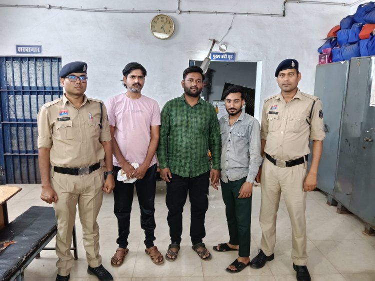 दुर्ग में अवैध कबाड़ कारोबार पर पुलिस की बड़ी कार्रवाई, 5 आरोपी हिरासत में, भारी स्क्रैप जब्त