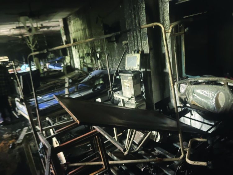 मेडिकल कॉलेज के ICU में भीषण आग, 10 मरीजों की मौत