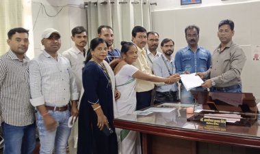 जीवनदीप कर्मचारियों ने उठाई कई मांगें, सिविल सर्जन को सौंपा ज्ञापन