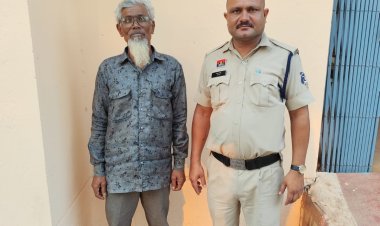 जुआ खेलते दो आरोपी गिरफ्तार, नगदी और मोबाइल जब्त