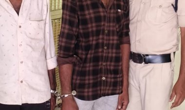 बाइक से शराब तस्करी करते 2 आरोपी गिरफ्तार, 35 पौवा शराब जब्त