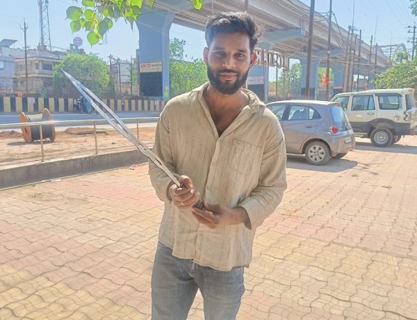 भिलाई में सरेआम हथियार लहराकर दहशत फैलाने वाला आरोपी गिरफ्तार