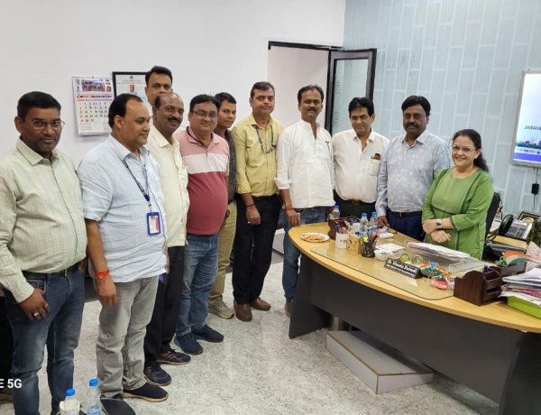 सेक्टर-9 अस्पताल में सुविधाओं पर बड़ी बैठक, CT Scan और Dialysis मशीन पर सहमति