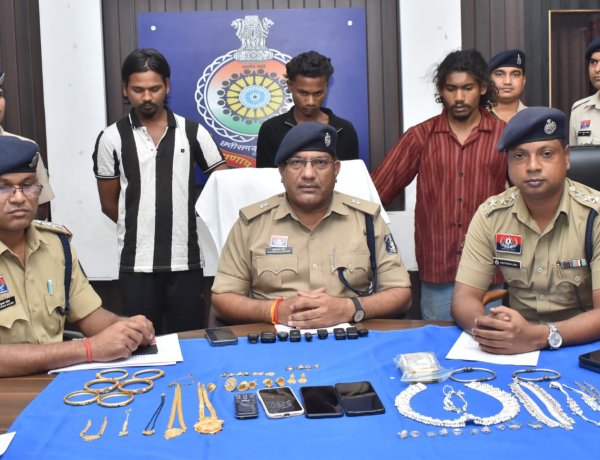 सूने मकान में चोरी का खुलासा, 3 आरोपी गिरफ्तार, 8.22 लाख की संपत्ति बरामद