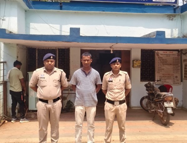 मंगल बाजार में सट्टा खिलाते आरोपी गिरफ्तार, नेवई पुलिस की कार्रवाई जारी