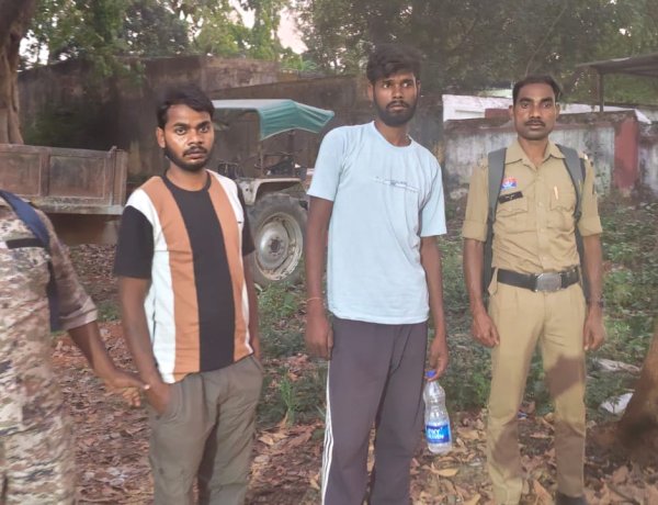 पशु तस्करी पर कार्रवाई, क्रूरता से ठूंसे मवेशियों के साथ 2 आरोपी गिरफ्तार