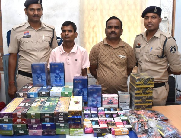 दुर्ग में हुक्का-ई-सिगरेट पर बड़ी कार्रवाई, पुलिस ने दो कारोबारियों को दबोचा