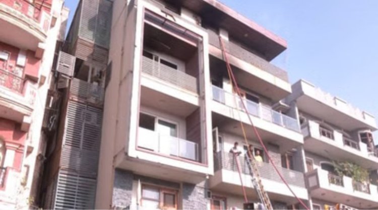 AC ब्लास्ट, 4 मंजिला इमारत में लगी आग, 9 लोगों की मौत