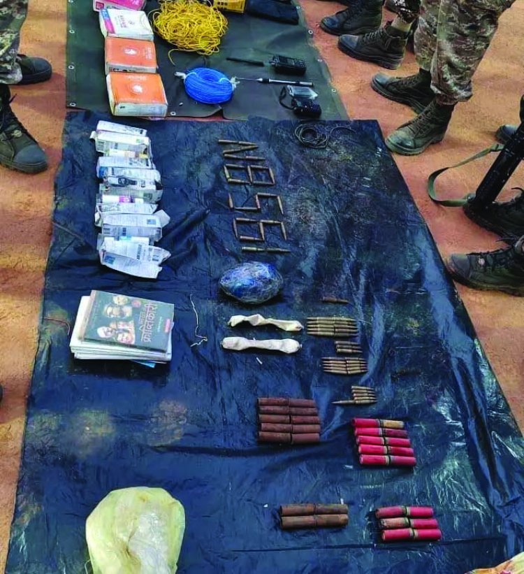 नक्सलियों का बड़ा विस्फोटक जखीरा बरामद, जंगल में छिपा रखा था डंप