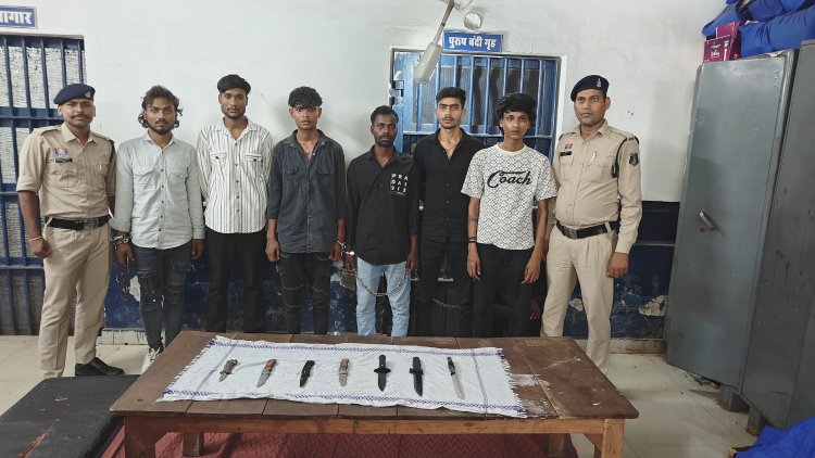 उर्स में सुरक्षा के बीच पुलिस का बड़ा एक्शन, 7 युवकों के पास मिले धारदार हथियार