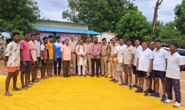 चलित थाना और जनसुनवाई से बढ़ा भरोसा, पुलिस ने सुनी ग्रामीणों की समस्याएं