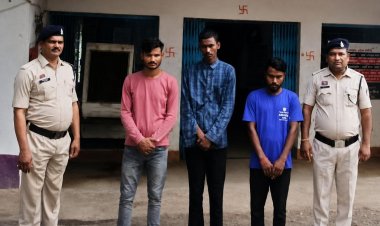 वाहन नहीं देने पर आधी रात घर में घुसे युवक, महिला समेत परिवार पर हमला, तीन आरोपी गिरफ्तार