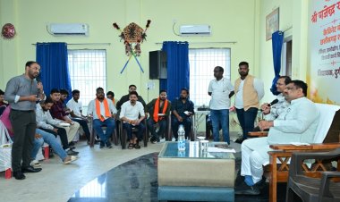युवाओं से रूबरू हुए मंत्री गजेन्द्र यादव