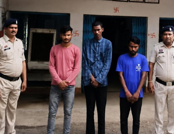 वाहन नहीं देने पर आधी रात घर में घुसे युवक, महिला समेत परिवार पर हमला, तीन आरोपी गिरफ्तार