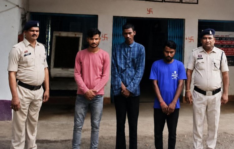 वाहन नहीं देने पर आधी रात घर में घुसे युवक, महिला समेत परिवार पर हमला, तीन आरोपी गिरफ्तार