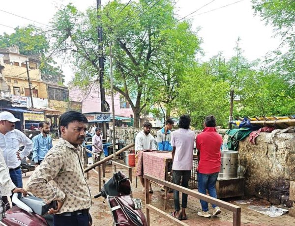 सीएम पोर्टल की शिकायत पर निगम की कार्रवाई, खुले में बिक रहे मांस-मटन पर चला डंडा