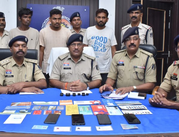 दुर्ग पुलिस का साइबर नेटवर्क पर बड़ा प्रहार, 1242 म्यूल बैंक खातों पर कार्रवाई, ₹3 करोड़ फ्रीज