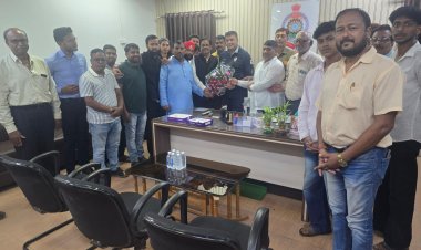 पुलिस कप्तान से मिले जनहित संघर्ष समिति के सदस्य, जन्मदिन की शुभकामनाओं के साथ शहर की समस्याओं पर सौंपा सुझाव