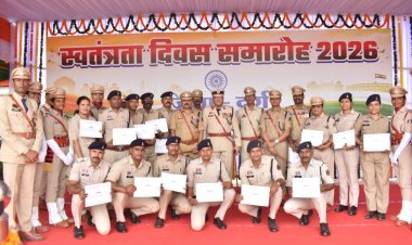 स्वतंत्रता दिवस पर दुर्ग पुलिस के 47 अधिकारी-कर्मचारी सम्मानित