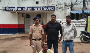 144 पाव देशी शराब के साथ तीन आरोपी गिरफ्तार