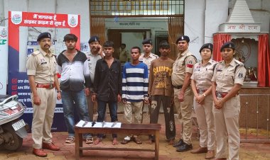 खुर्सीपार में हथियार लहराकर राहगीरों को धमका रहे थे, पुलिस ने दबोचे नाबालिग और दो युवक