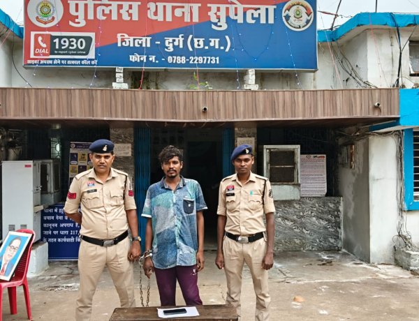 चंद्रा मौर्या तिराहा पर राहगीर से मोबाइल झपटमारी, आरोपी गिरफ्तार