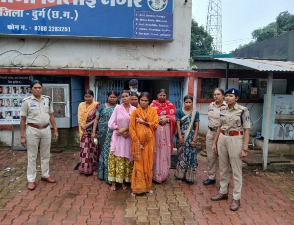शिवमहापुराण कथा स्थल पर संदिग्ध रूप से घूम रहीं 7 महिलाओं पर प्रतिबंधात्मक कार्रवाई
