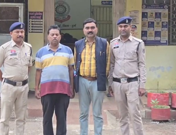 नौकरी का झांसा देकर 12 लाख की ठगी, पुलिस आरक्षक भर्ती कराने का वादा करने वाले दो आरोपी गिरफ्तार