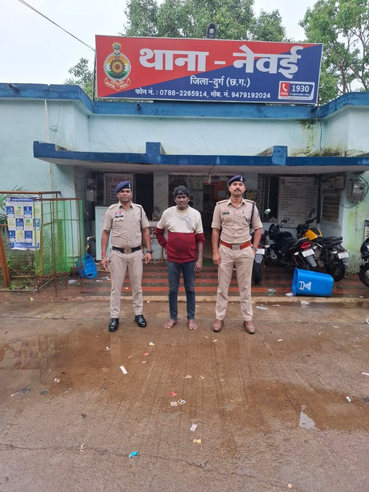 धारदार हथियार से महिला पर हमला, एक गिरफ्तार, 2 फरार