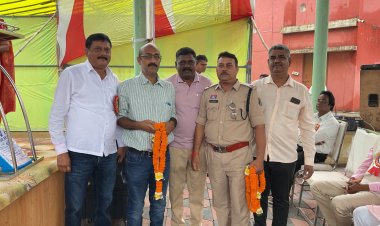 प्रतिभावान विद्यार्थियों व वरिष्ठजनों का सम्मान, युवाओं को शिक्षा और समाजसेवा से जुड़ने का आह्वान