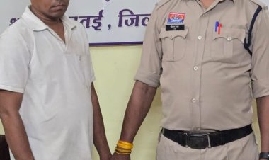 उमरपोटी बोगदा पुल के पास गांजा बेचते आरोपी गिरफ्तार