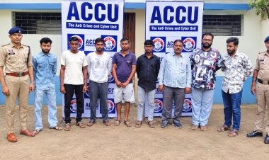 कमीशन के लालच में साइबर ठगों को बैंक खाते बेचने वाले 8 म्यूल अकाउंट धारक गिरफ्तार