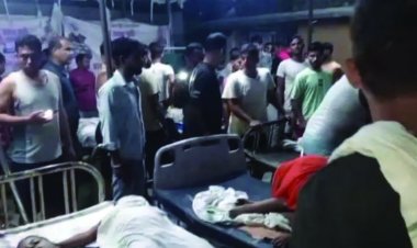 नदी में नाव पलटने से 13 बच्चों की मौत