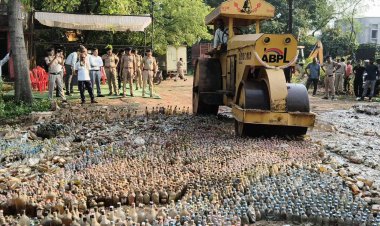 दुर्ग के 11 थानों में जब्त 34 हजार लीटर शराब नष्ट, 294 आबकारी मामलों का हुआ निपटारा