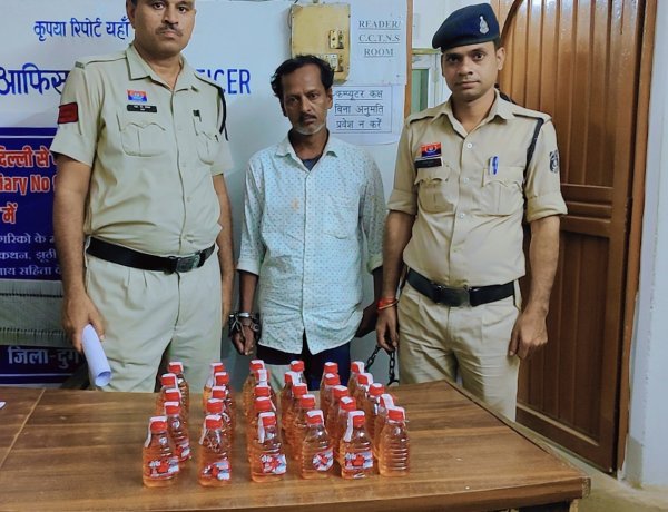 ड्राई डे पर अवैध शराब के खिलाफ दुर्ग पुलिस का ऑपरेशन विश्वास, 12 गिरफ्तार