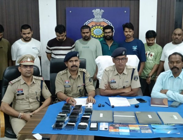 ठाणे में दुर्ग पुलिस की बड़ी कार्रवाई, ऑनलाइन सट्टा के दो पैनल पकड़े गए,किराए के फ्लैट से 10 आरोपी गिरफ्तार
