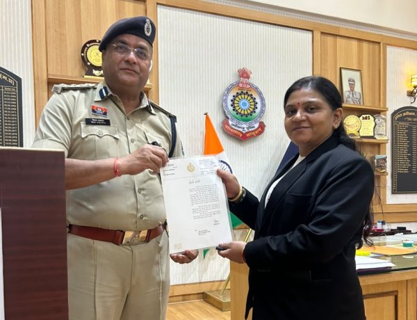 पॉक्सो और हत्या-बलात्कार के मामले में मृत्युदंड दिलाने वाली विशेष लोक अभियोजक सम्मानित