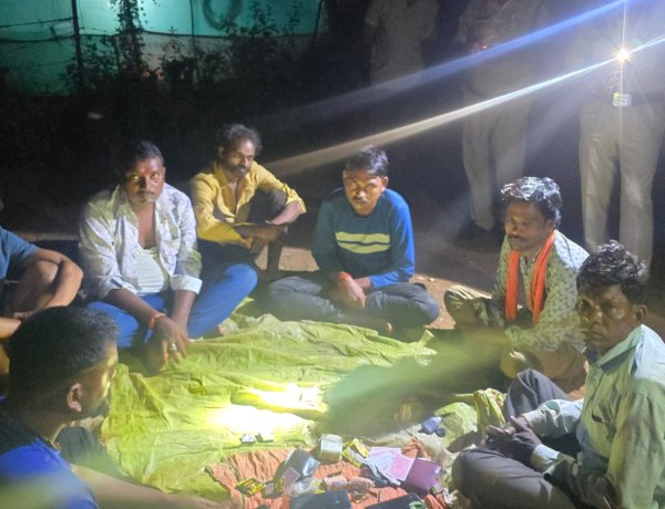 जुए के फड़ पर पुलिस की दबिश, 7 आरोपी गिरफ्तार; ₹1.08 लाख की सामग्री जब्त