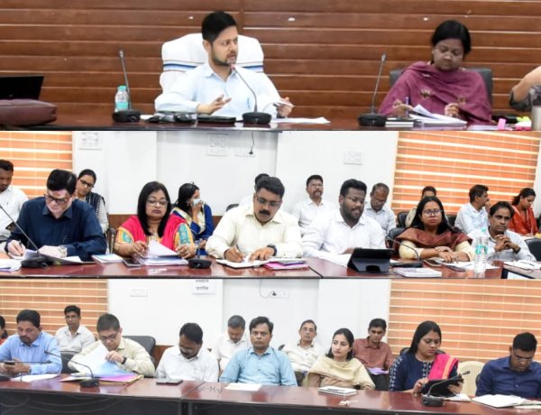 लंबित मामलों पर कलेक्टर सख्त, अधिकारियों को एक सप्ताह में जनशिकायतें निपटाने के निर्देश