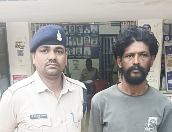 युवती के मंगेतर पर जानलेवा हमला, आंखों में मिर्च पाउडर डालकर चाकू से वार; आरोपी गिरफ्तार