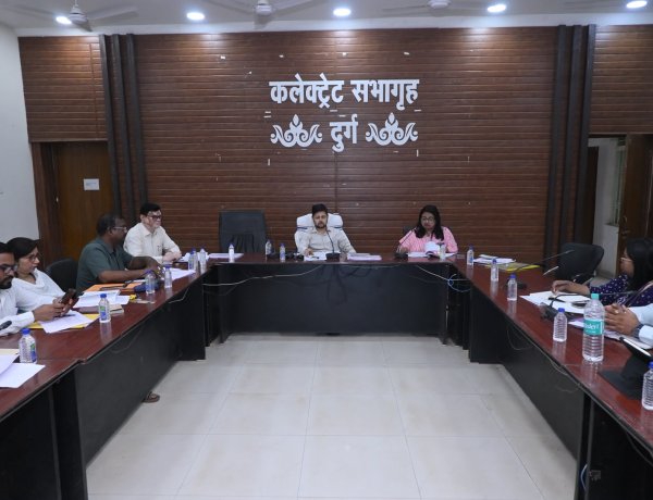 राजस्व प्रकरणों में देरी पर कलेक्टर सख्त, लापरवाह पटवारियों पर होगी कार्रवाई